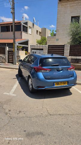 טויוטה אוריס