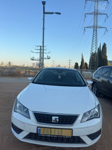 מודעת רכב סיאט לאון