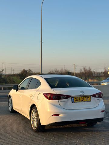 מאזדה 3