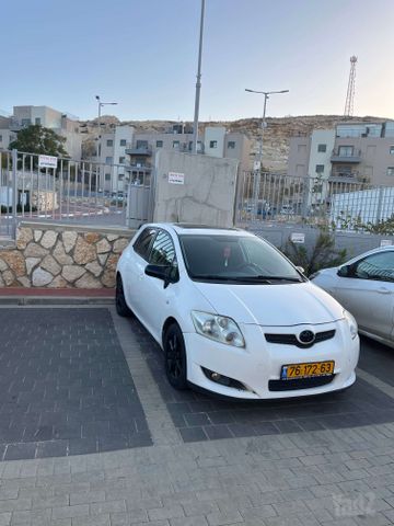 מודעת רכב טויוטה אוריס