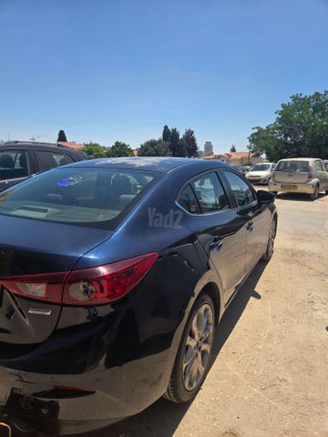 מודעת רכב מאזדה 3