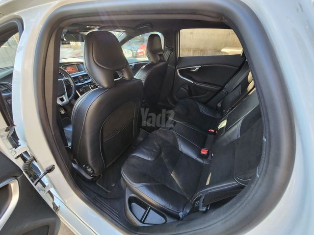 וולוו V40