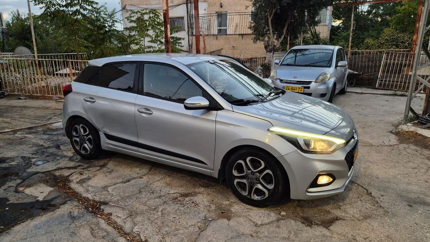 יונדאי i20