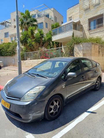 מודעת רכב טויוטה פריוס