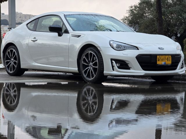 מודעת רכב סובארו BRZ