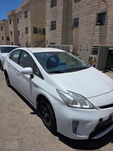 מודעת רכב טויוטה פריוס
