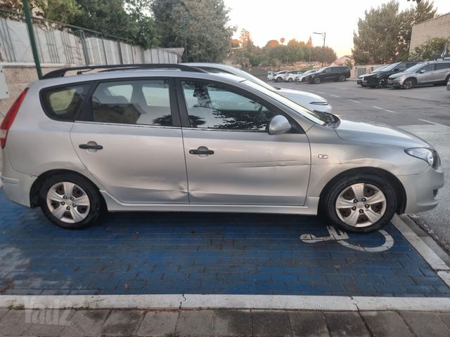 יונדאי i30