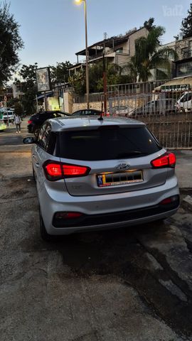 יונדאי i20