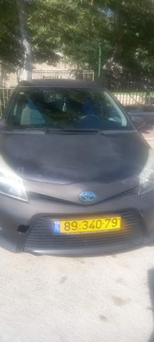 טויוטה יאריס