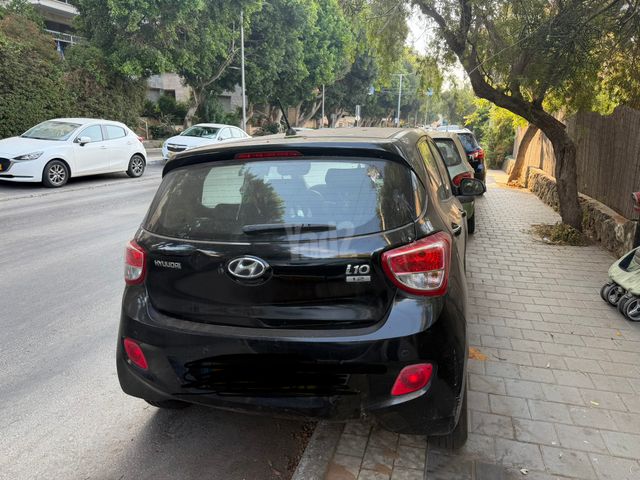יונדאי i10