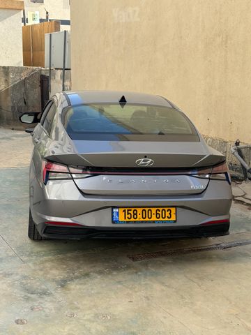 יונדאי אלנטרה