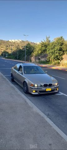 מודעת רכב ב מ וו סדרה 5
