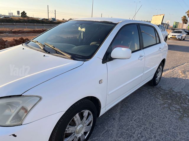 טויוטה קורולה