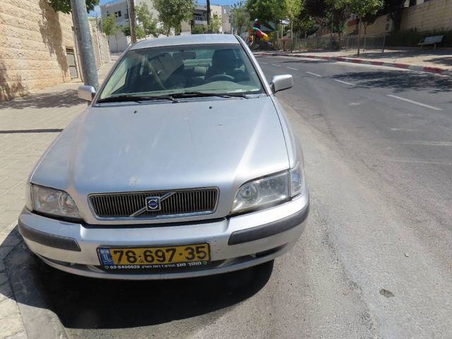 מודעת רכב וולוו S40