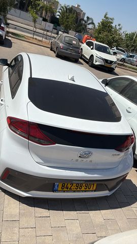 יונדאי איוניק
