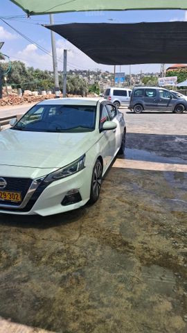 ניסאן אלטימה