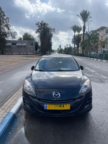מודעת רכב מאזדה 3