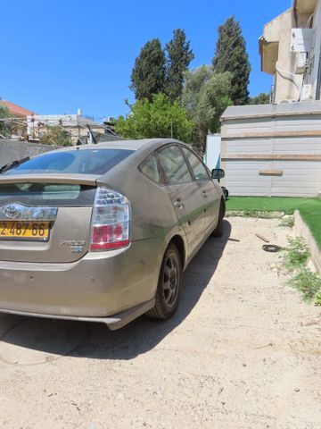 מודעת רכב טויוטה פריוס