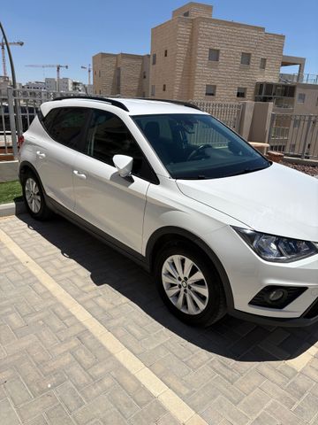 סיאט ארונה