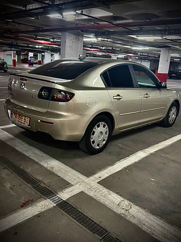 מאזדה 3