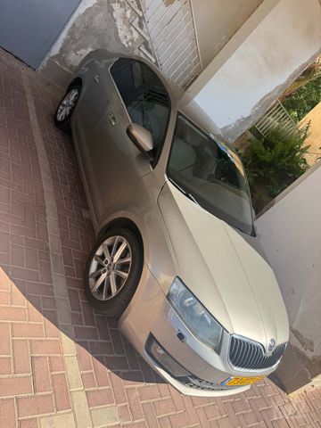 סקודה אוקטביה