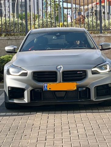 ב מ וו M2