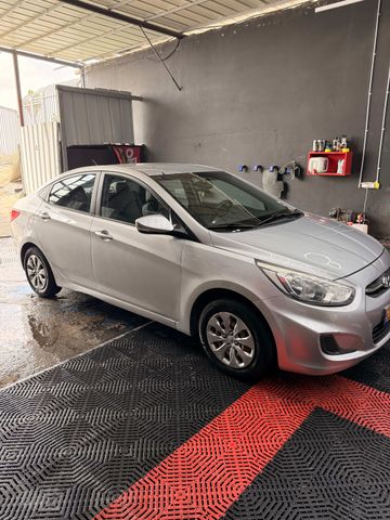 יונדאי אקסנט i25