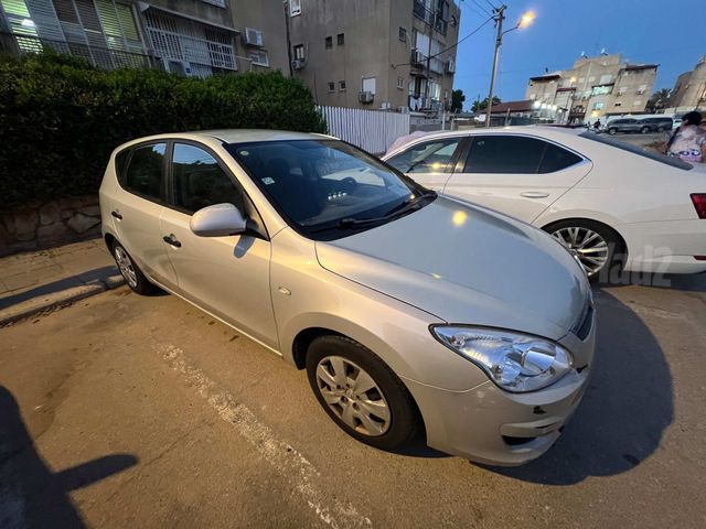 יונדאי i30