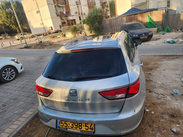סיאט לאון
