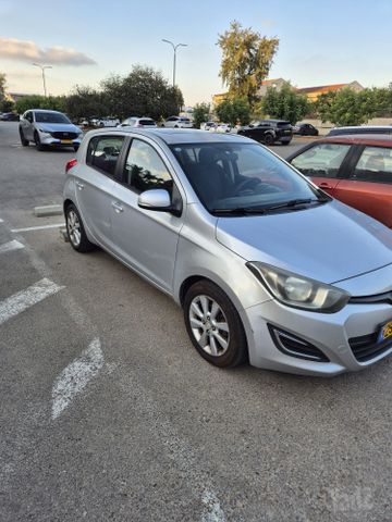 מודעת רכב יונדאי i20