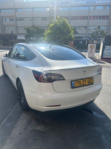 טסלה מודל 3