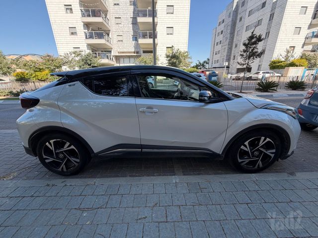 טויוטה C-HR