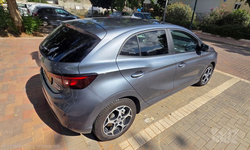 MG3 Luxury היברידי אוט׳ 1.5 (102 כ״ס)