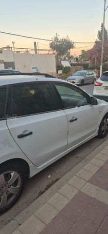 יונדאי i30