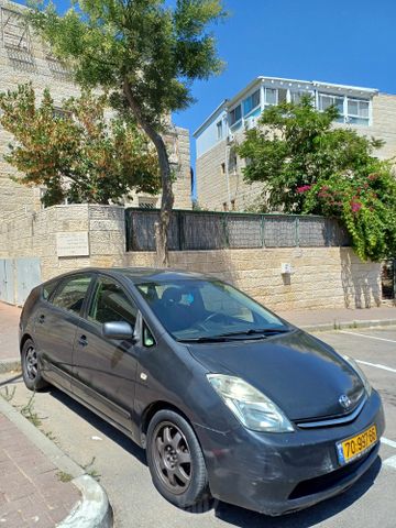 טויוטה פריוס