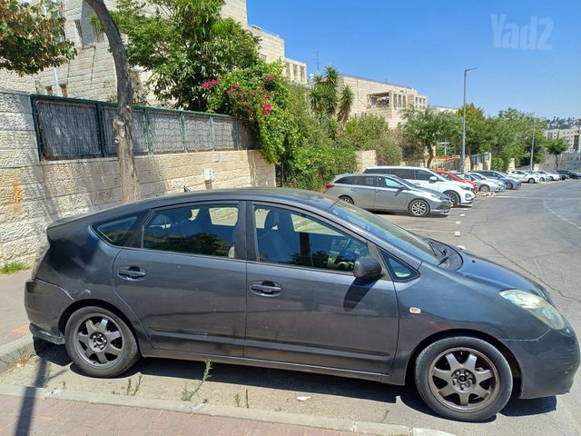 טויוטה פריוס