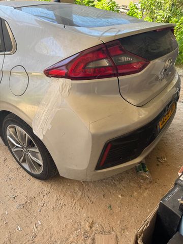 יונדאי איוניק