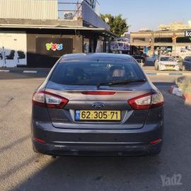 פורד מונדאו