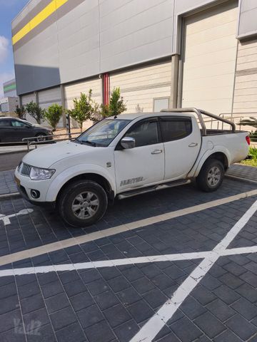 מודעת רכב מיצובישי טרייטון / L200