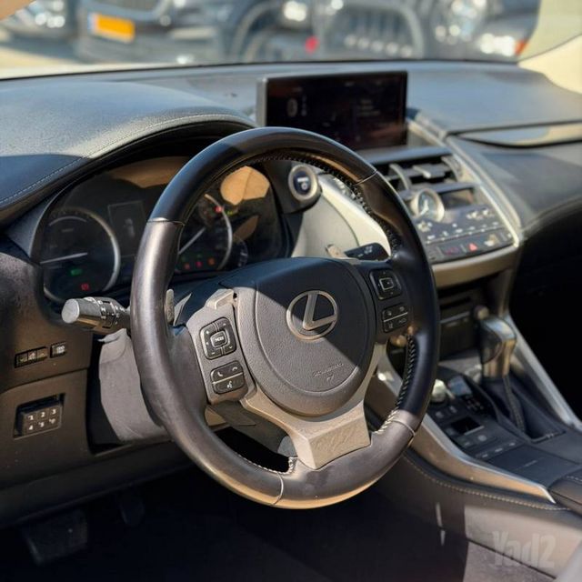 לקסוס NX