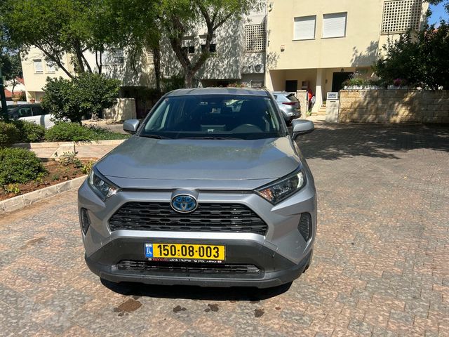 טויוטה RAV4