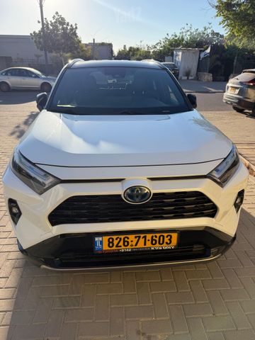 טויוטה RAV4