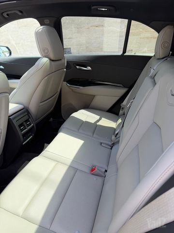 קאדילק XT4