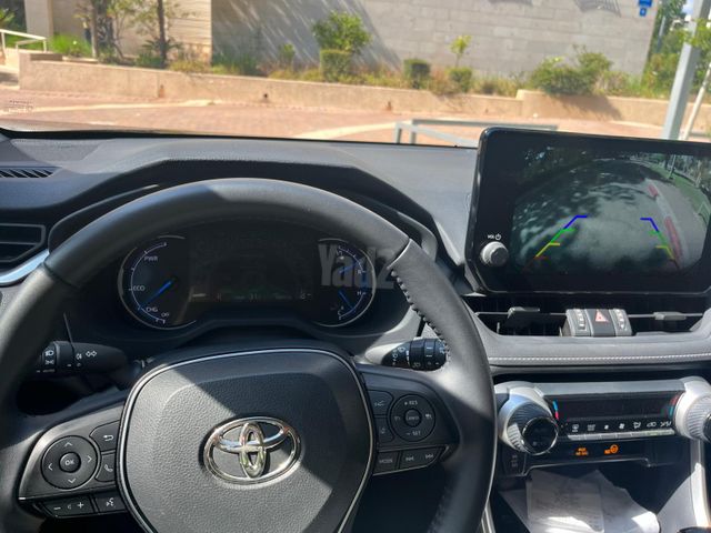 טויוטה RAV4