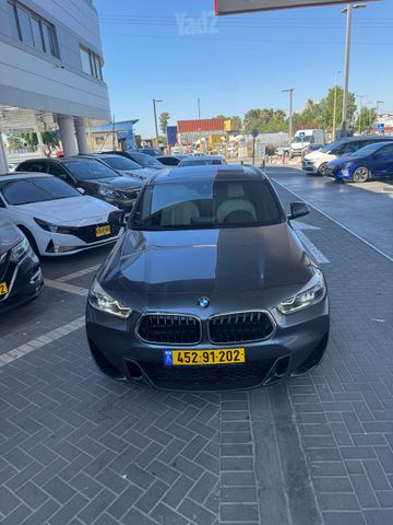 ב מ וו X2