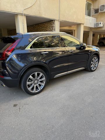 קאדילק XT4