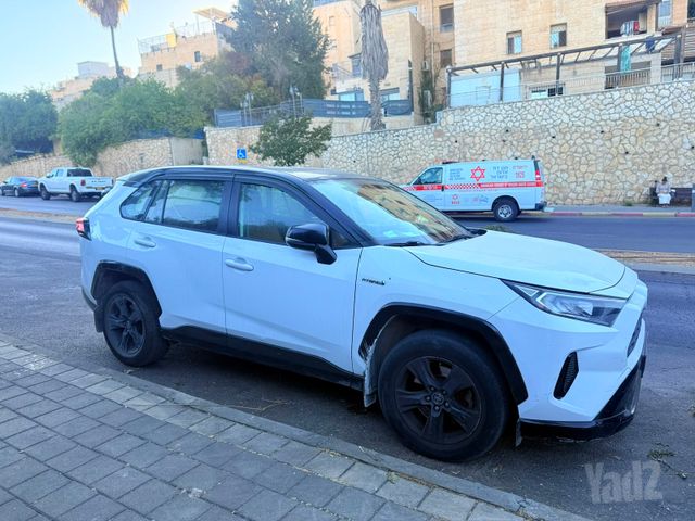טויוטה RAV4