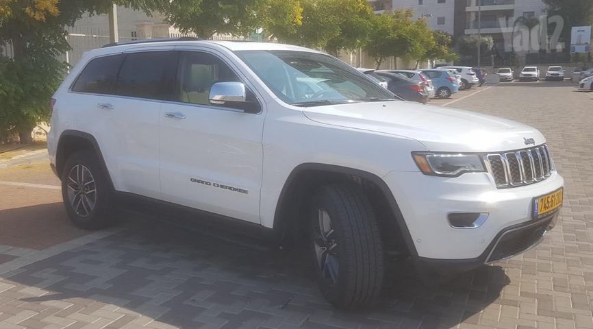 מודעת רכב ג'יפ גרנד צ'ירוקי
