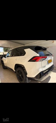 טויוטה RAV4