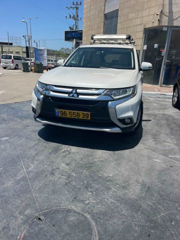מיצובישי אאוטלנדר